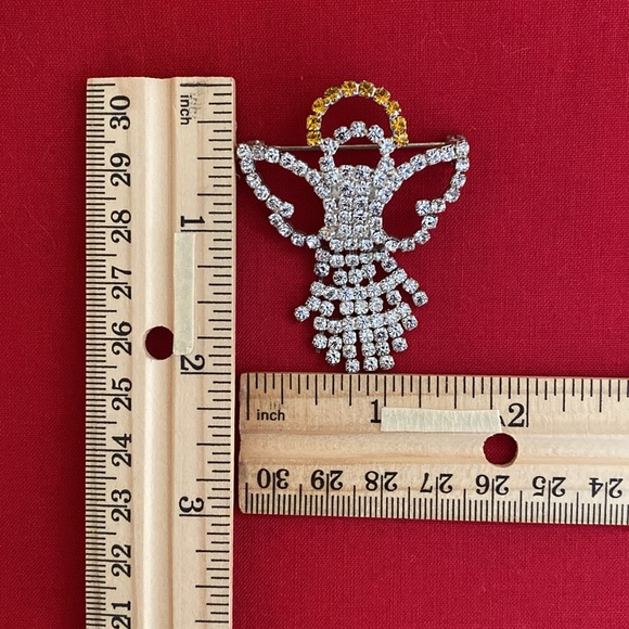 Pretty Vintage Rhinestone Angel Pin/Brooch - Picture 5 of 5